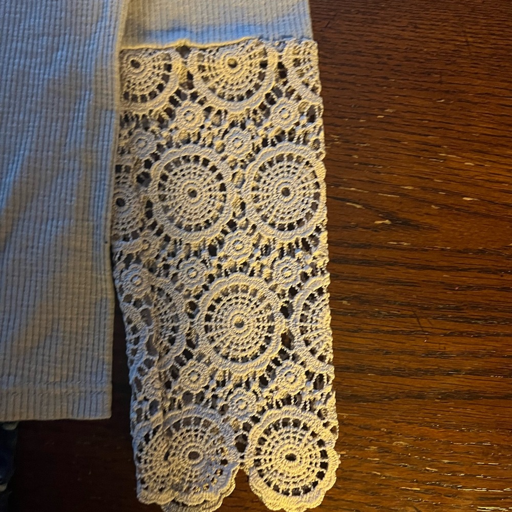 Stylish top - Picture 3 of 4